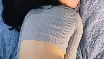 Uncontrollable Orgasm Leads To Continuous Penetration And Oral Stimulation