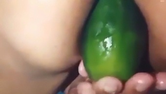 Stepmother'S Big And Thick Anal Sex With Cucumber, Sending Explicit Photos To Her Stepson